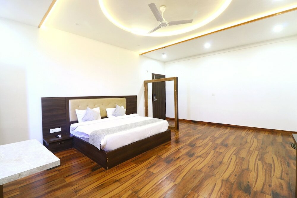 Фото Hotel Taj Venture by Park Tree