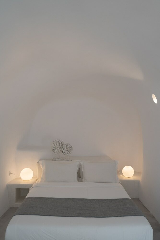 Фото Serendipity Cliffside Villa & Suites