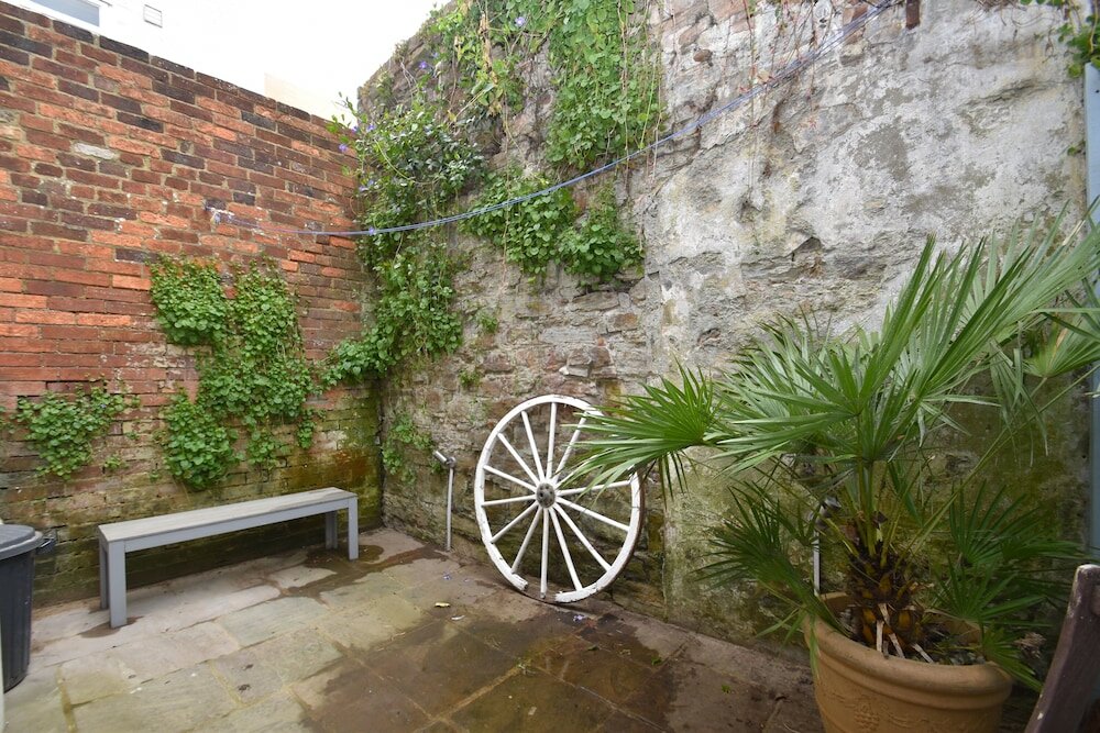 Фото Honey Cottage - Rye