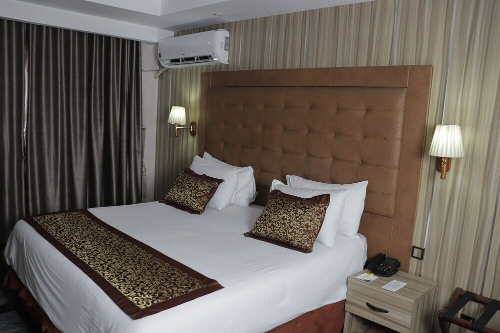 Фото Golden Tulip Hotel - Rivotel