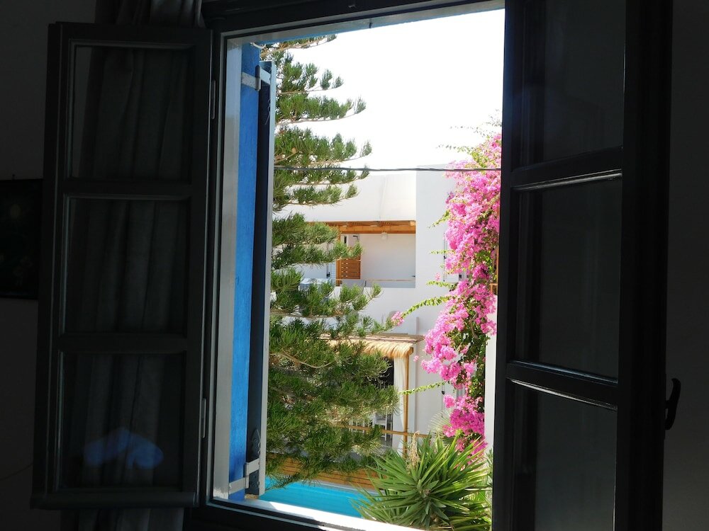 Фото Perissa Art Villa - Kitchen & Washing Machine