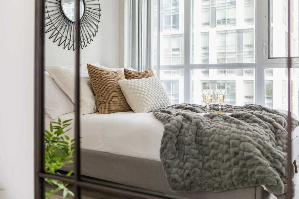 Фото Marvelous Elegant Downtown Apartments