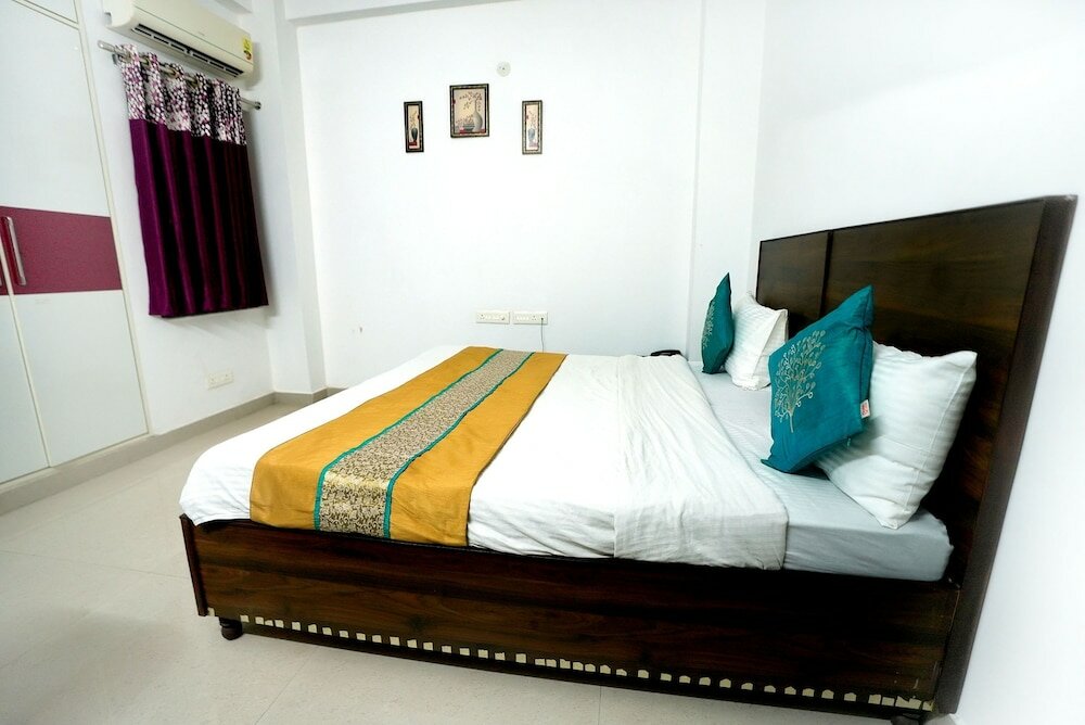 Фото Gupta Residency