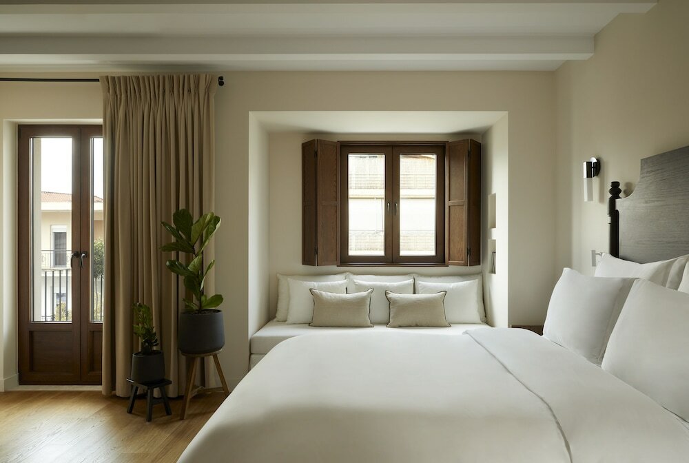 Фото The Storyteller Boutique House