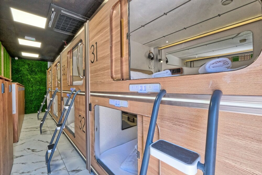 Фото Ljubljana Capsule Hostel