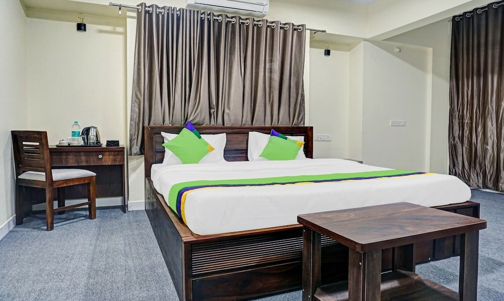 Фото Treebo Trend Tulip