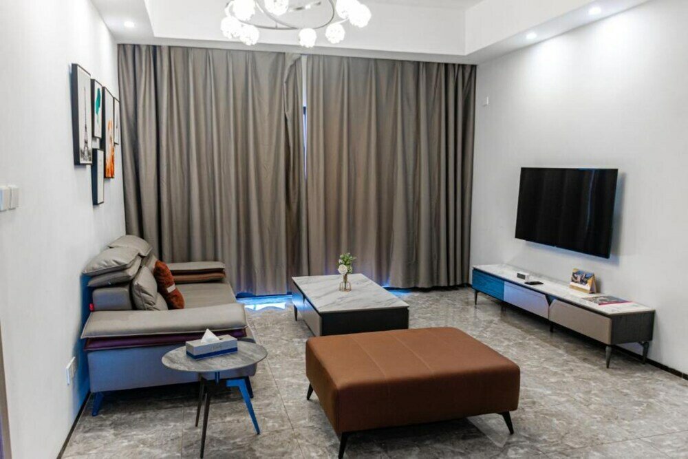 Фото Elizabeth Golf Apartment