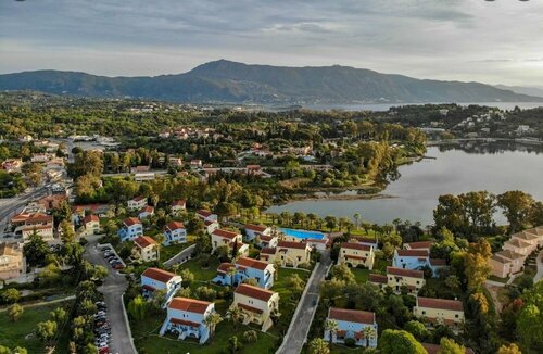 Гостиница Govino Bay Luxury Beach Loft Apartment в Керкире