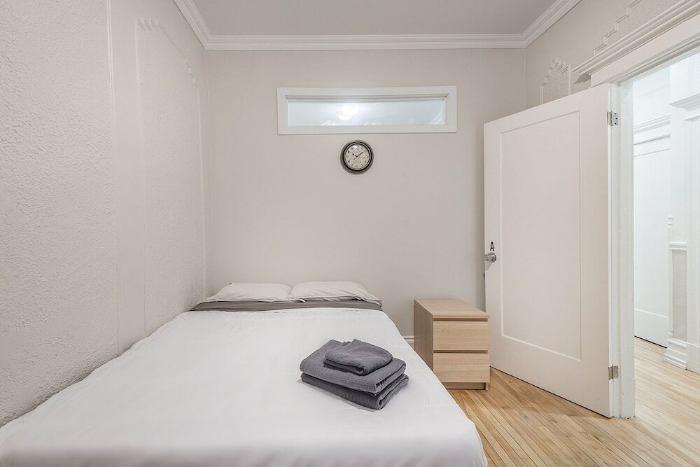 Фото Cozy Private Br in the heart of Plateau