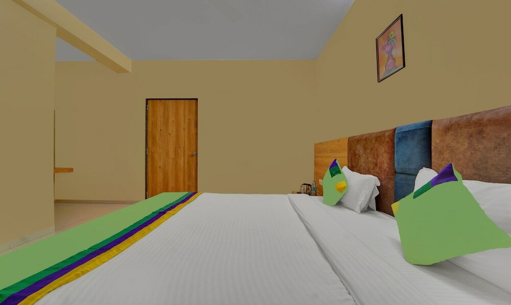 Фото Treebo Trend Iceberg