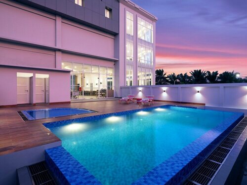 Отель Favehotel Kediri