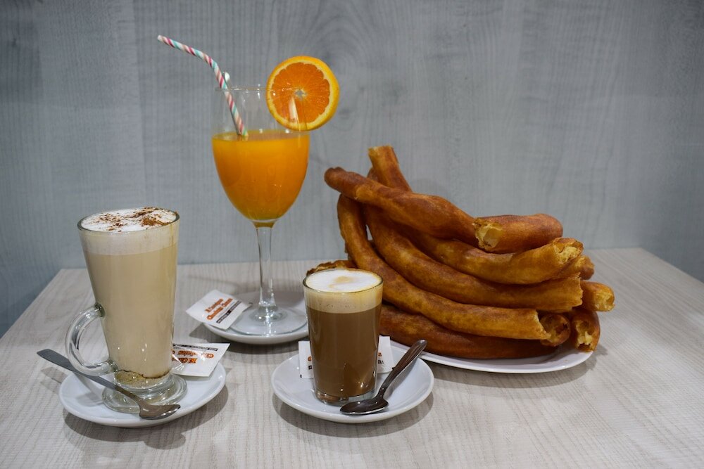 Фото Apartamentos Turísticos La Plaza