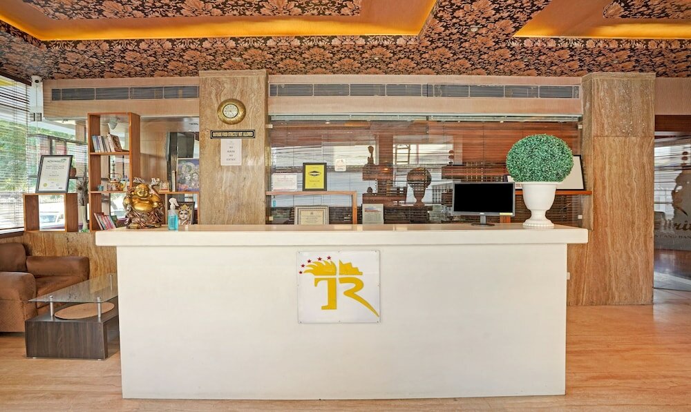 Фото Treebo Trend The Royal Cm