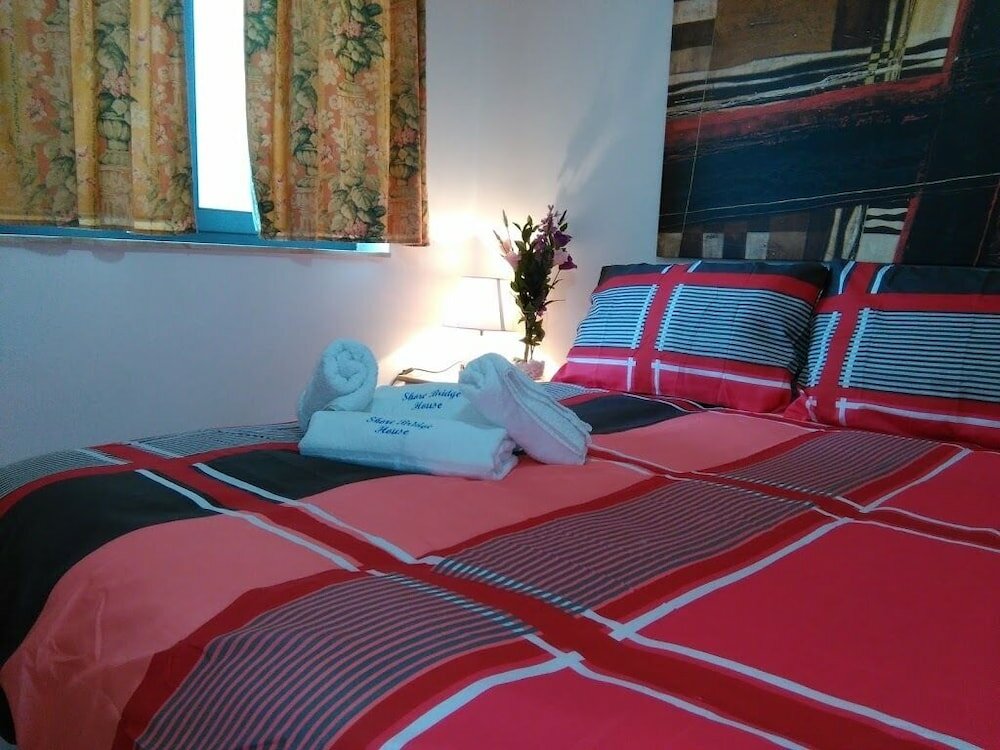 Фото Shore Bridge House