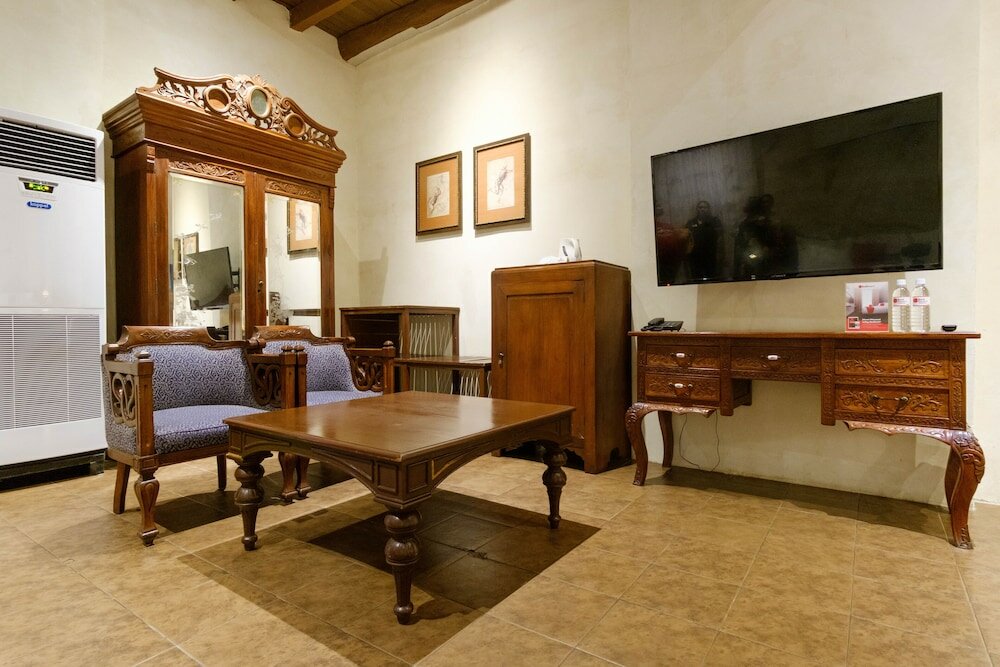 Фото RedDoorz Plus @ Calle Crisologo Vigan