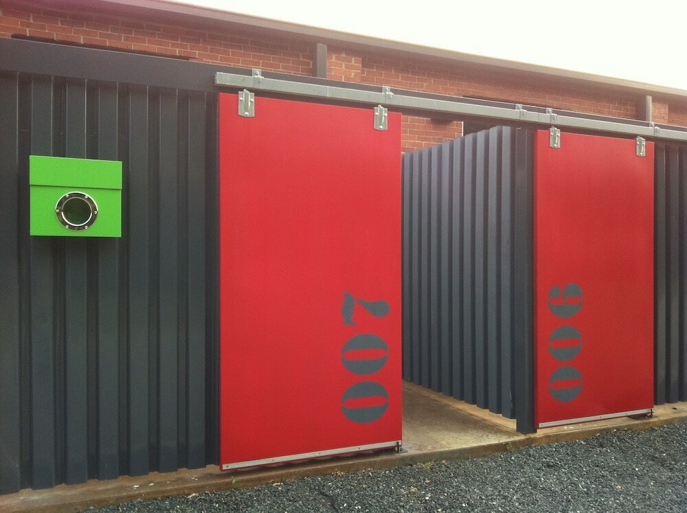 Фото The Hangar Lofts Hotel