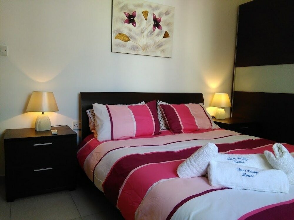 Фото Shore Bridge House