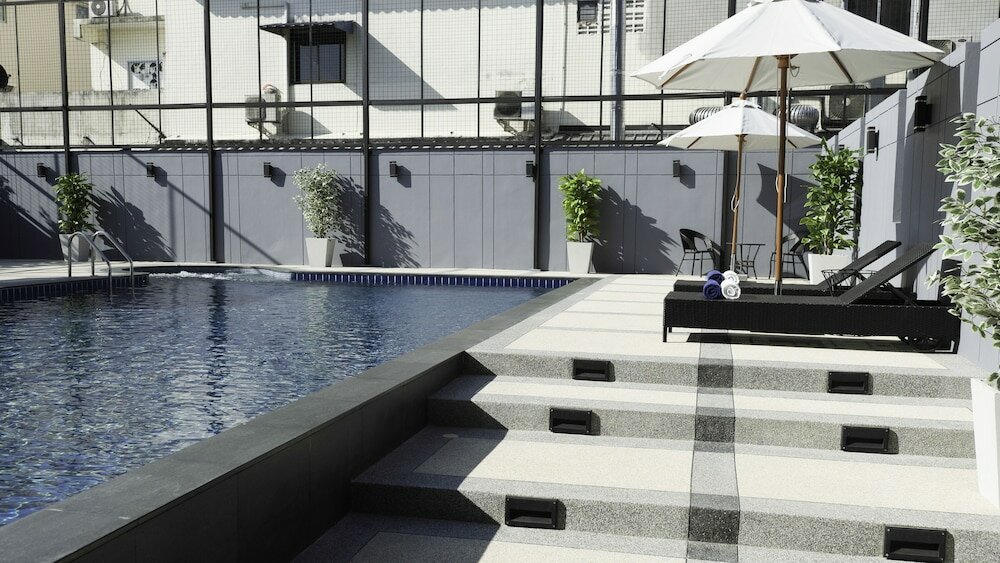 Фото B2 Amata Nakorn Premier Hotel