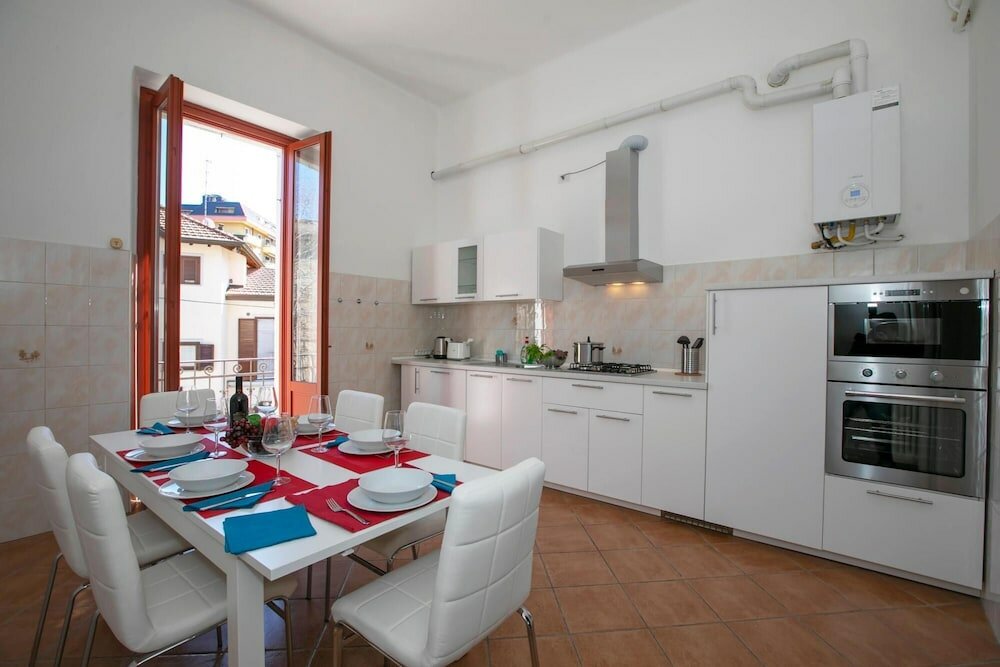 Фото Residenza Gardenia Lake View Luino Center