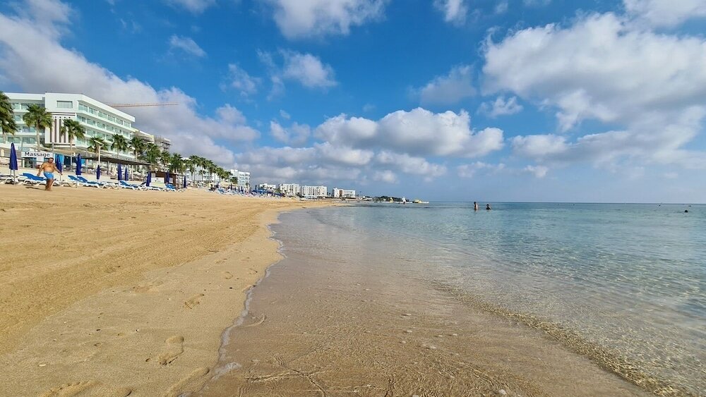 Фото Vrissiana Beach Hotel