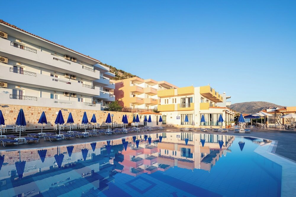 Фото отеля 1