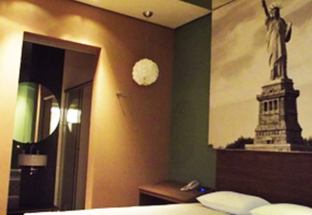 Фото Flex Inn Hotel - Adults Only