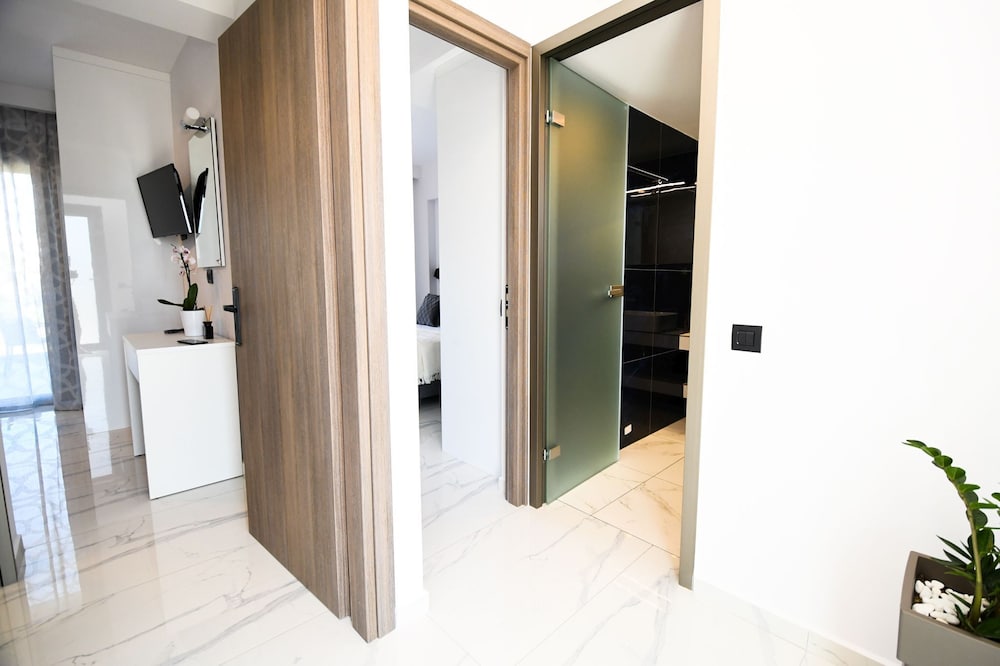 Фото Sun White Villa