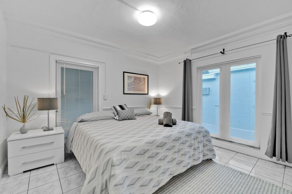 Фото Chateau Michael Luxury Brickell Villa with Pool