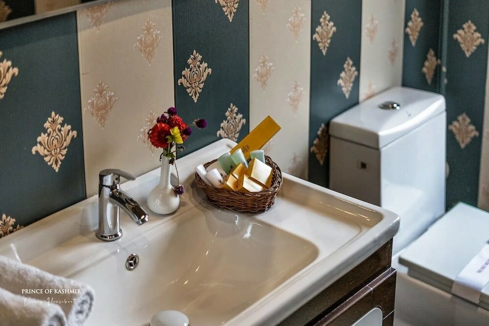 Фото Prince of Kashmir Luxury Houseboat