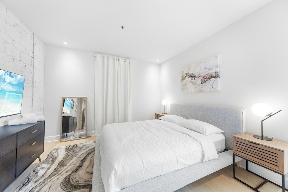 Фото Elegant Suites De La Montagne- Dtwn Mtl