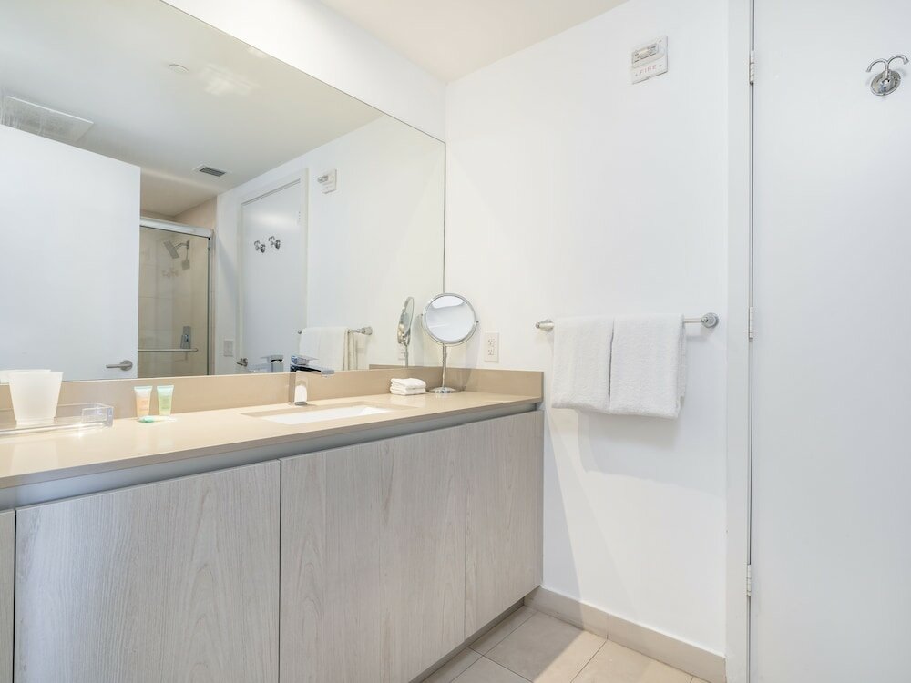 Фото Beachfront Condos at HR by Cielo Stays