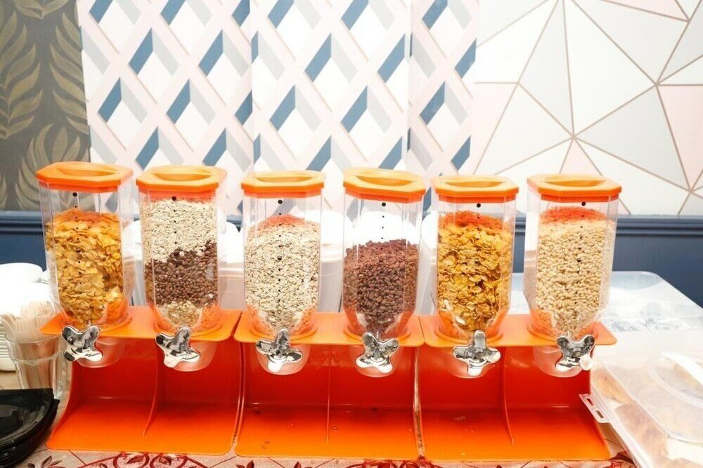 Фото Acorn Lodge Gatwick