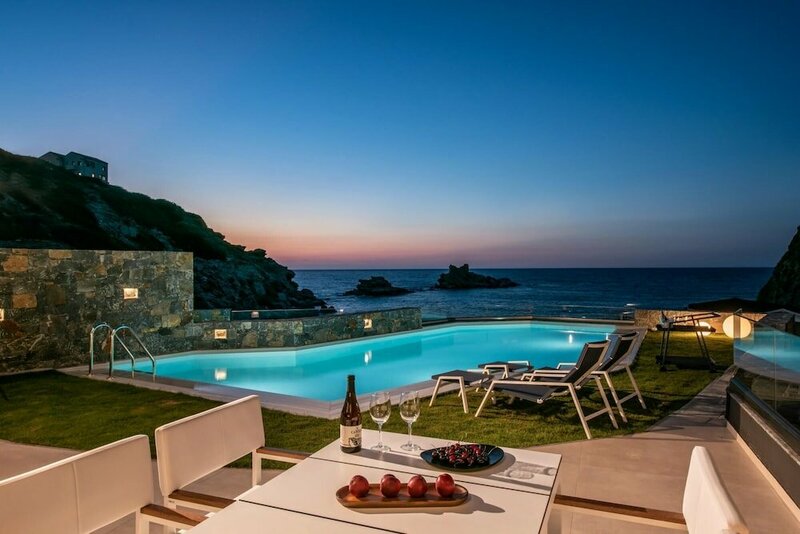 Гостиница Made by The Sea Villas 8 Bdrm