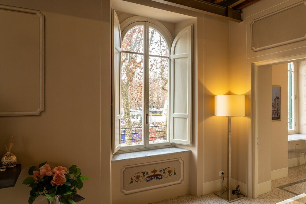 Фото Noble Floor - Luxury Apartments