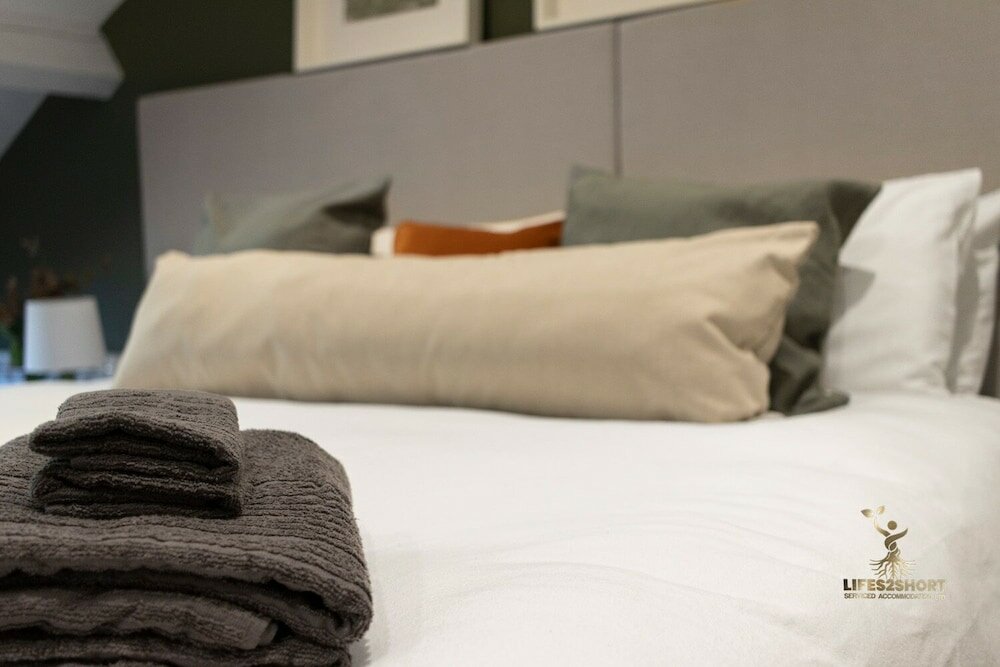 Фото Luxe Courtyard Apt - Exeter City Centre