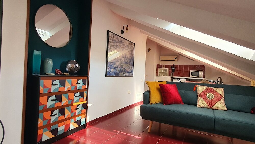 Фото Mercanti Attic Version