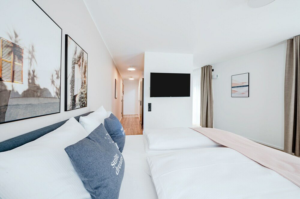 Фото Limehome Metzingen Wilhelmstr