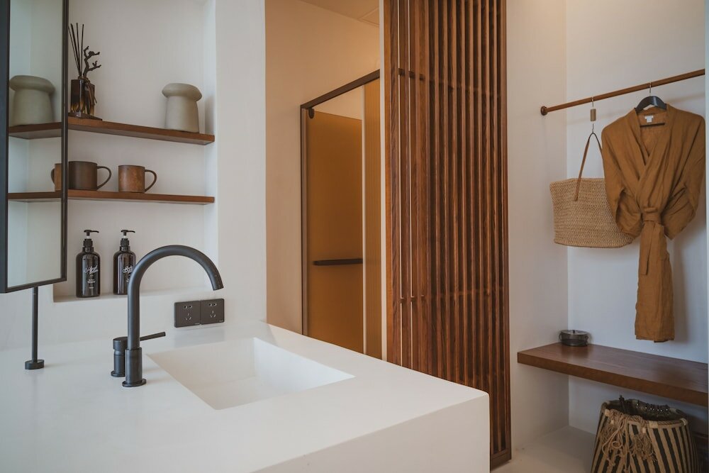 Фото Dalian Sishi Jingyu Beach Resort Hotel