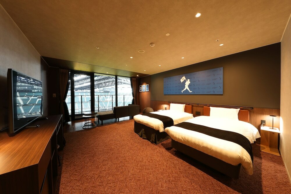 Фото Tower Eleven Hotel