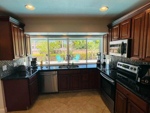 Гостиница Luxurious 3br Pool House. Lovely Place в Голливуде