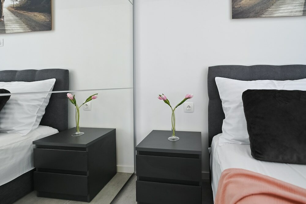 Фото Apartments Olive Garden 2