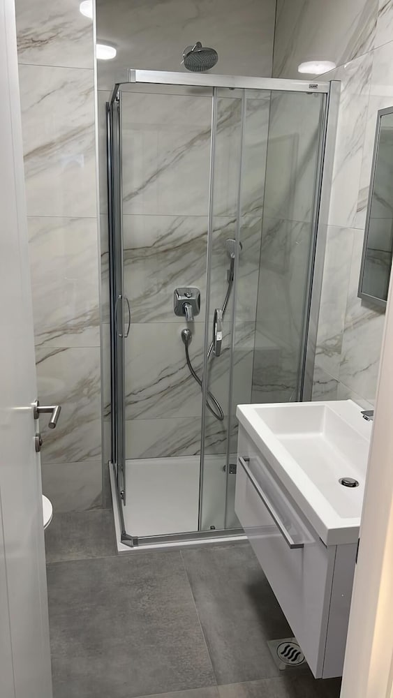 Фото Apartments Olive Garden 2