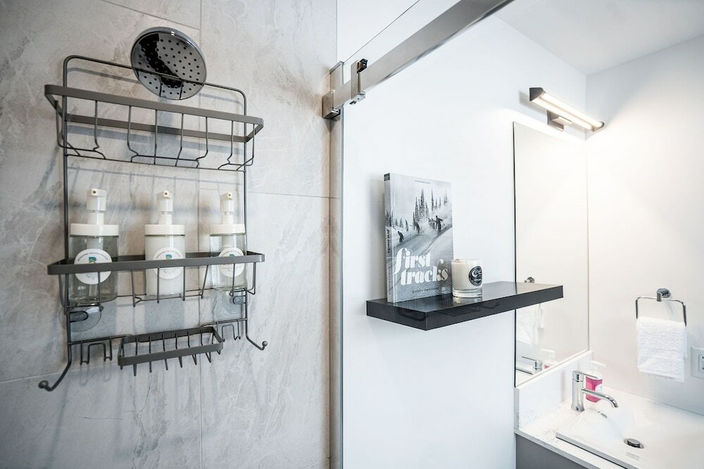 Фото Switchback Suite by Revelstoke Vacations