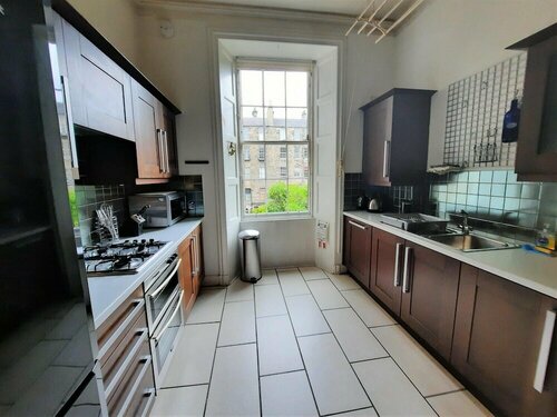 Гостиница 297 Charming Spacious 2 Bedroom Apartment in the Centre of Edinburgh s Old Town в Эдинбурге
