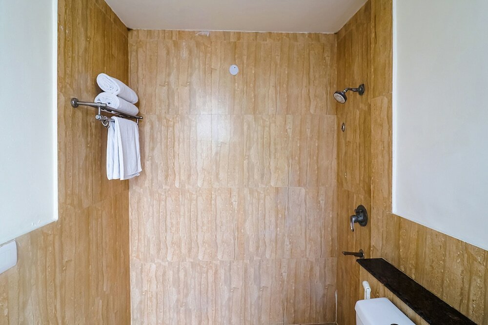 Фото Fabhotel Merriment City