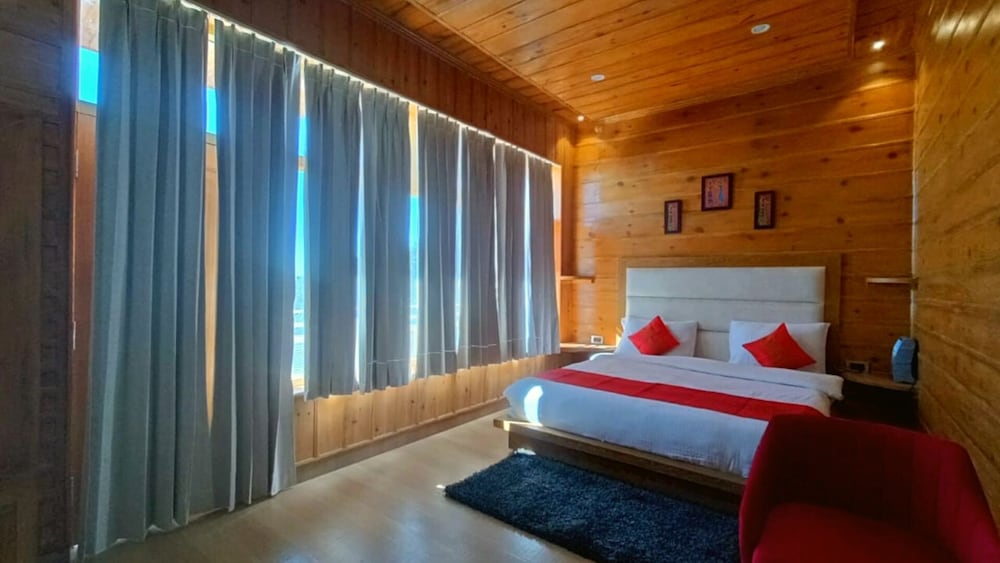 Фото The Royals Apricot Garden