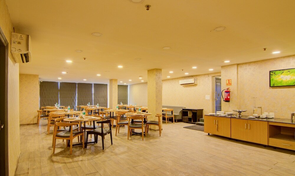 Фото Treebo Trend Apple Tree Express Airport