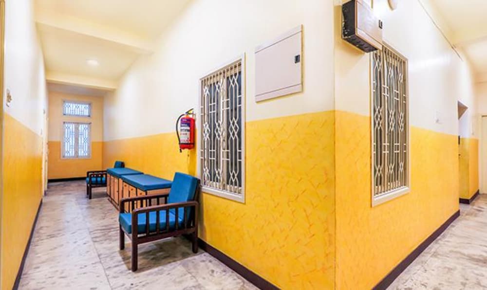 Фото Oyo 7829 Santhi inn