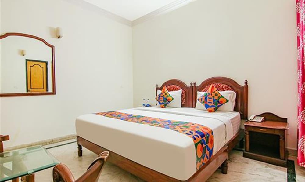 Фото Fabhotel Singh Suite