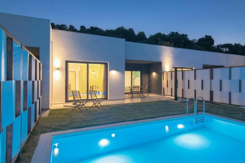 Гостиница Deluxe Villa Manolis